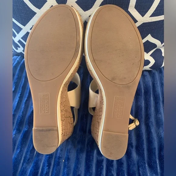 Sandals with wedge heels and adjustable ankle strap - Picture 5 of 7